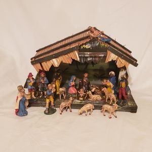 Vintage Italian 18-Piece Creche Nativity Set 9.5"